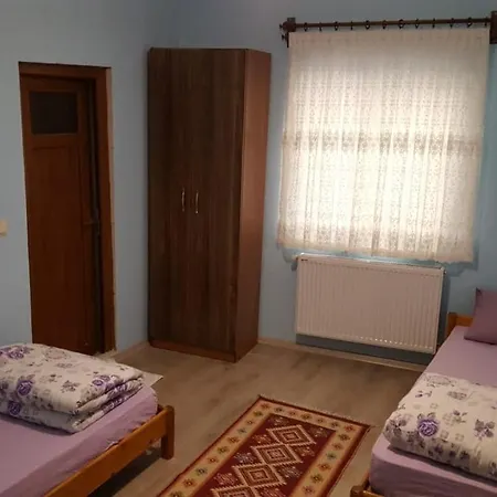 Nil Story House Hostel *